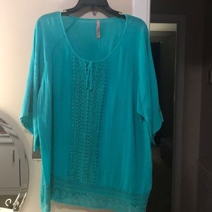 Boutique Summer turquoise top, oversized & classy.